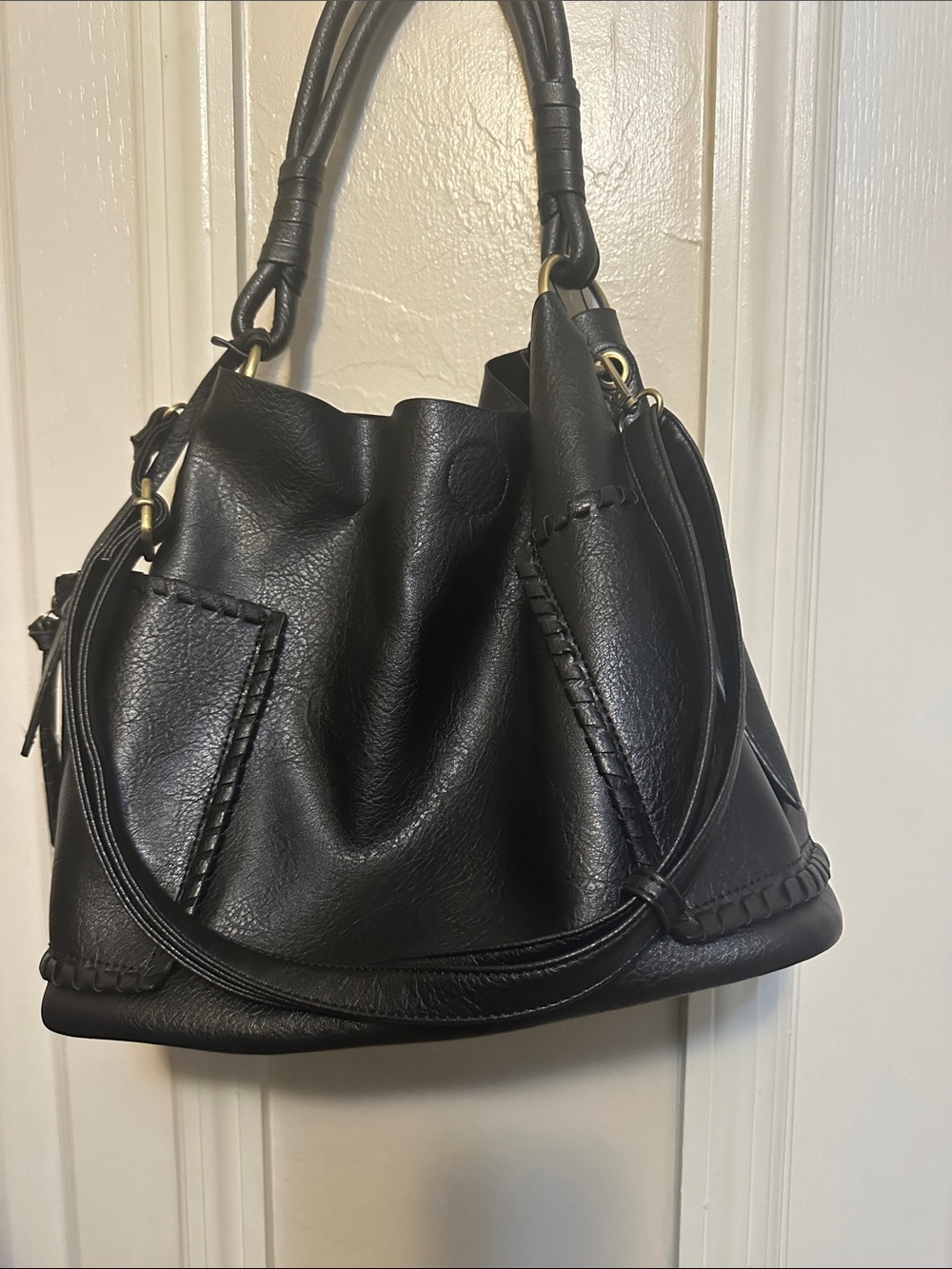 Classic Black Women's Leather Shoulder Bag with Braided Accents